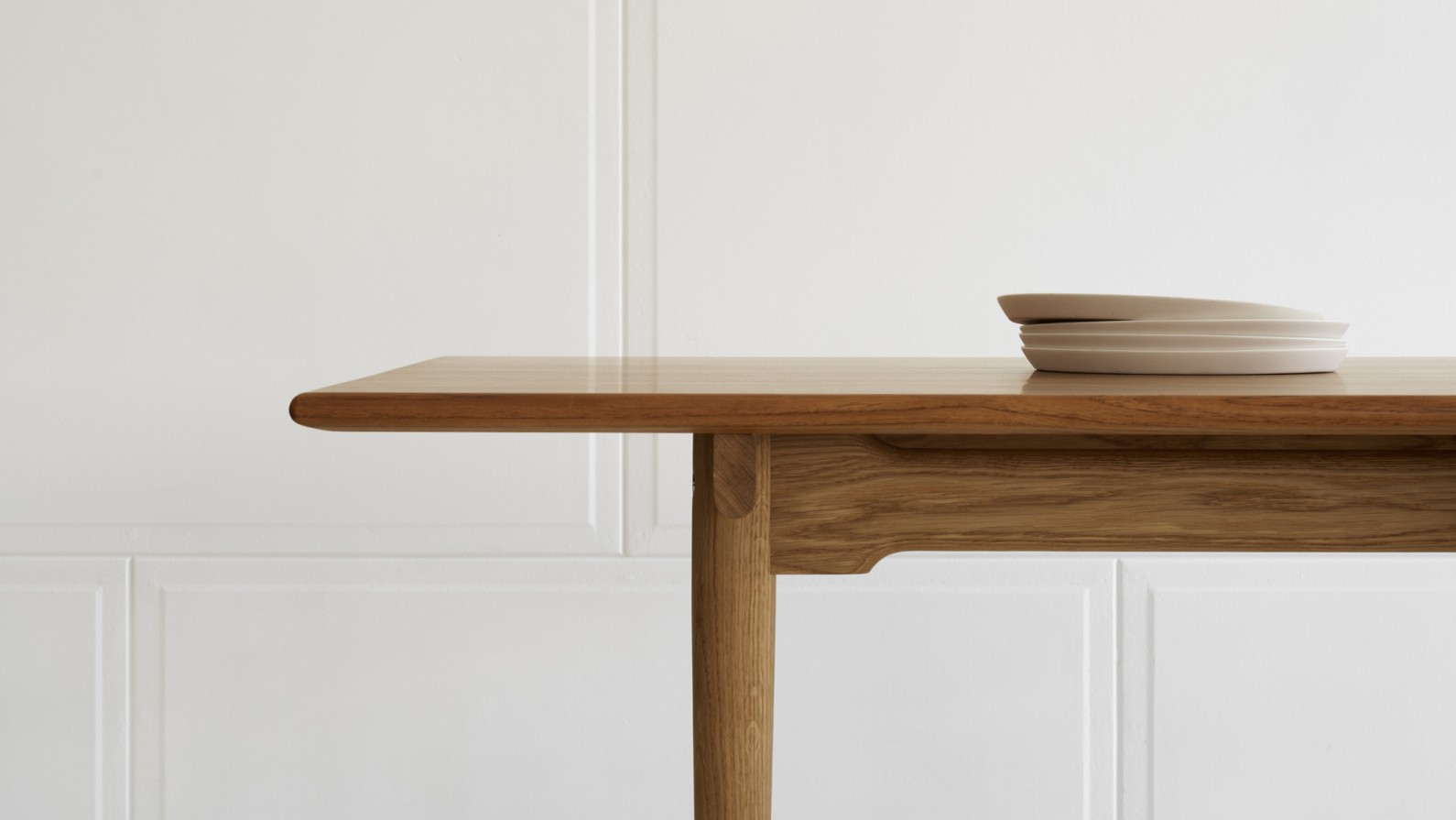 tafel CH327 van Hans J Wegner in combinatie teak-eik 