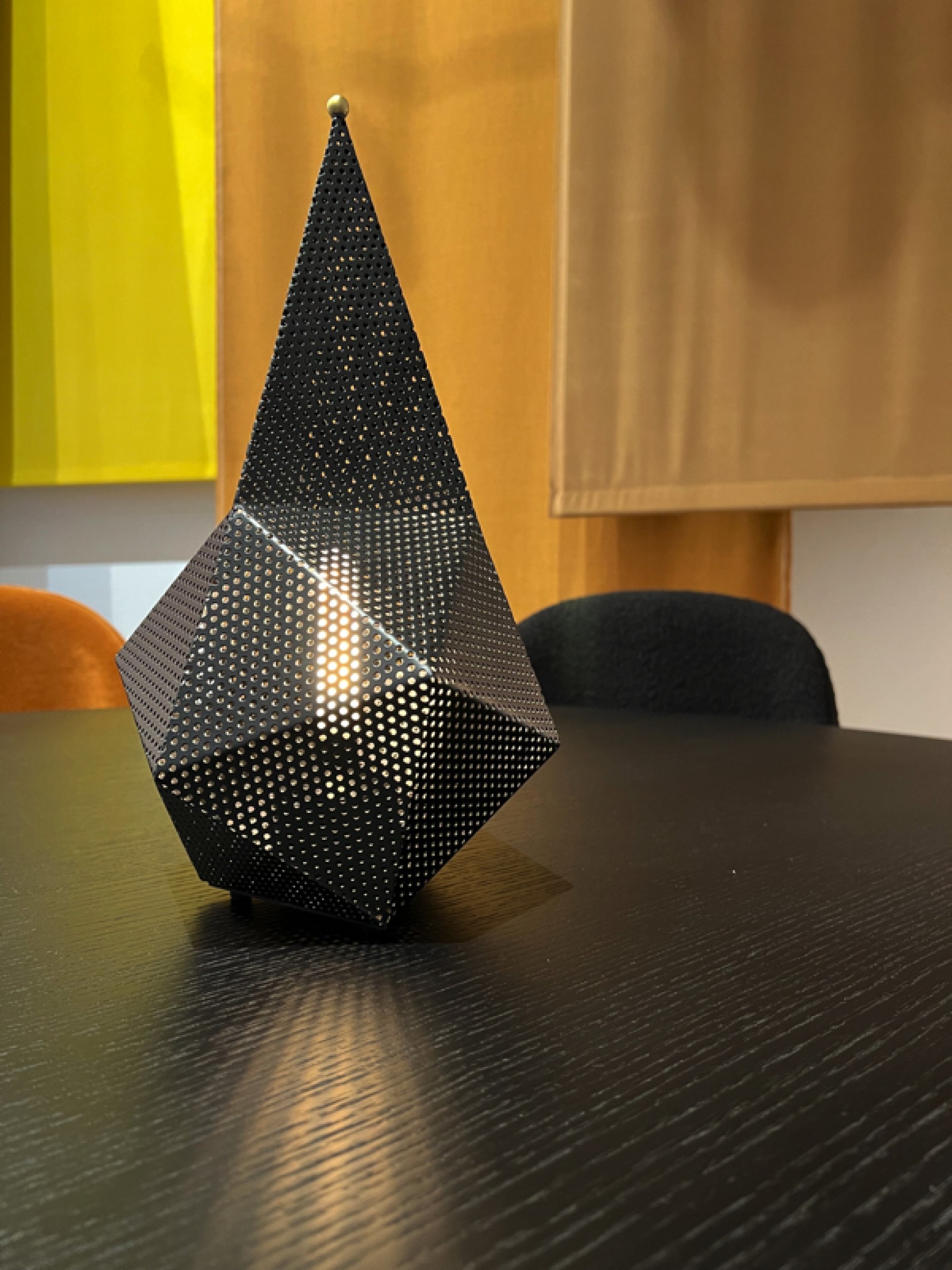 Lampe Bagdad avec buy top qui fonctionne comme variateur d'intensité 