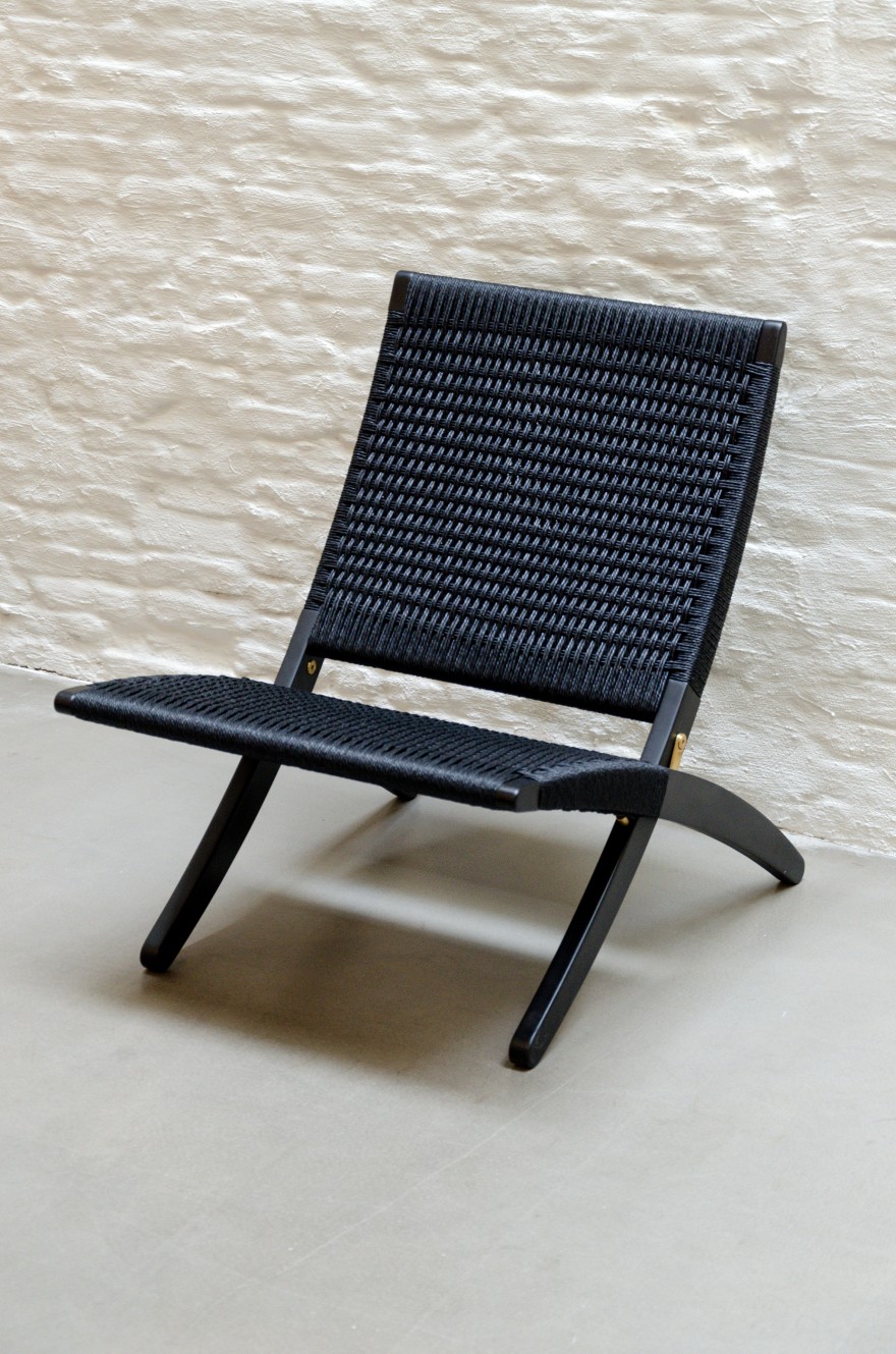 Limited edition CUBA chair in zwarte eik en met zwarte papierkoord 